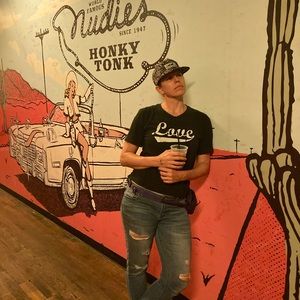 Meet your Posher, Robyn